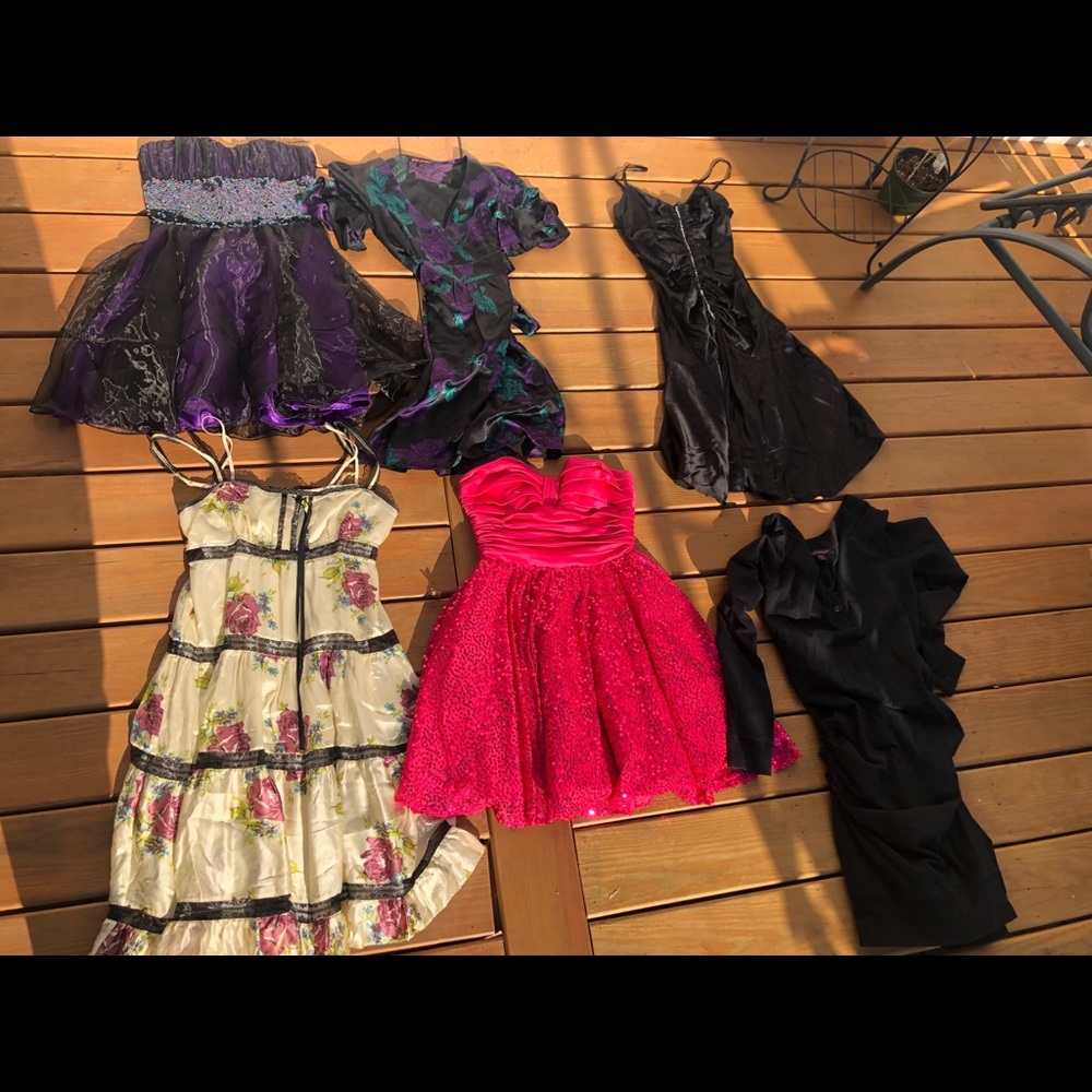 Betsey Johnson. 14 dresses 2 tops.  Size 4-8